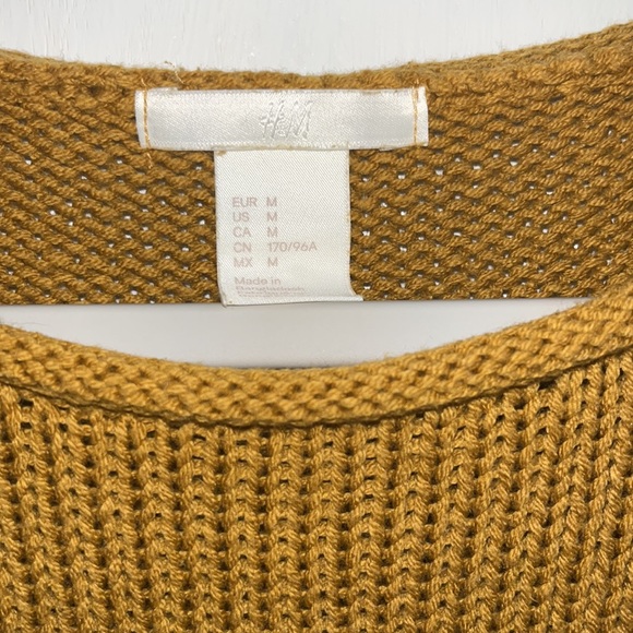 H&M size Medium sweater - Picture 2 of 3